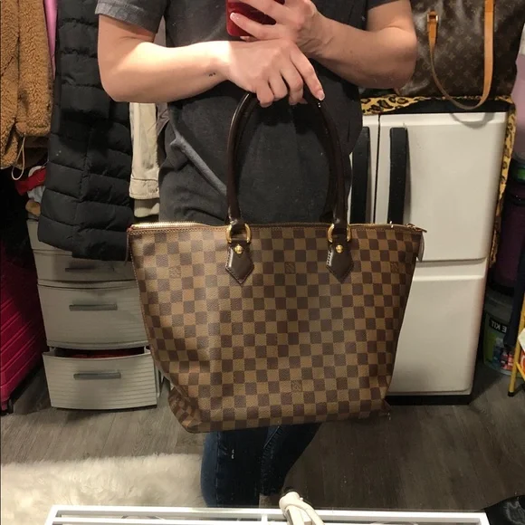 Louis Vuitton Saleya MM - Picture 3 of 15